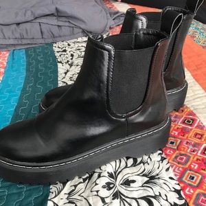 Dr. Marten like platforms